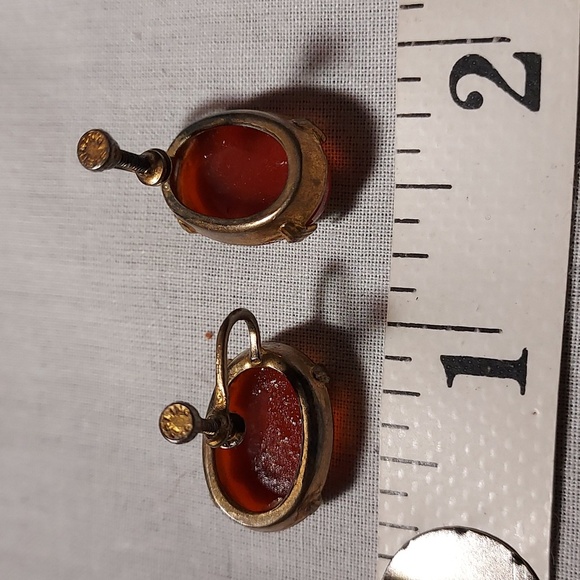 Vintage Carved Cameo Style Screw Back Earrings & Matching Pendant - Picture 5 of 14